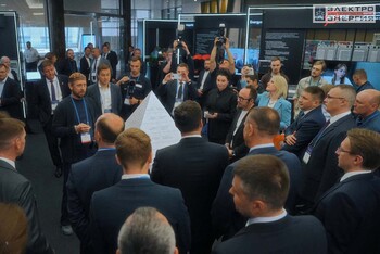Смотрите видео: «Таврида Электрик» на конференции и Технической выставке «ЭЭПиР-2025»